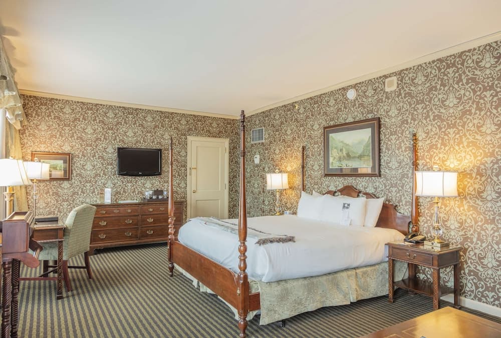 The Brown Hotel accommodation