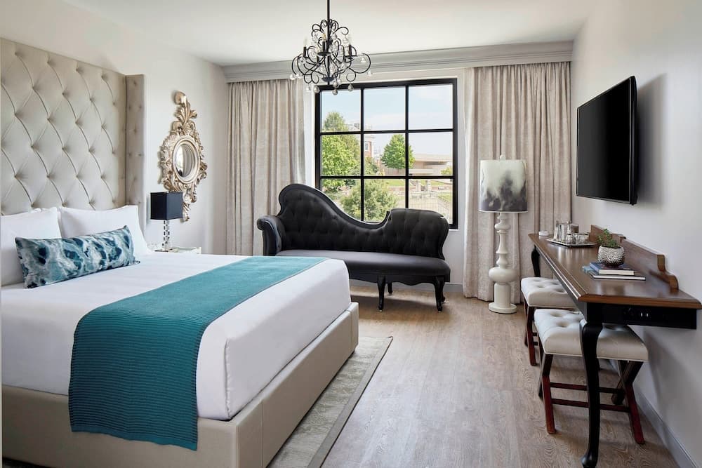 The Edwin Hotel, Autograph Collection accommodation