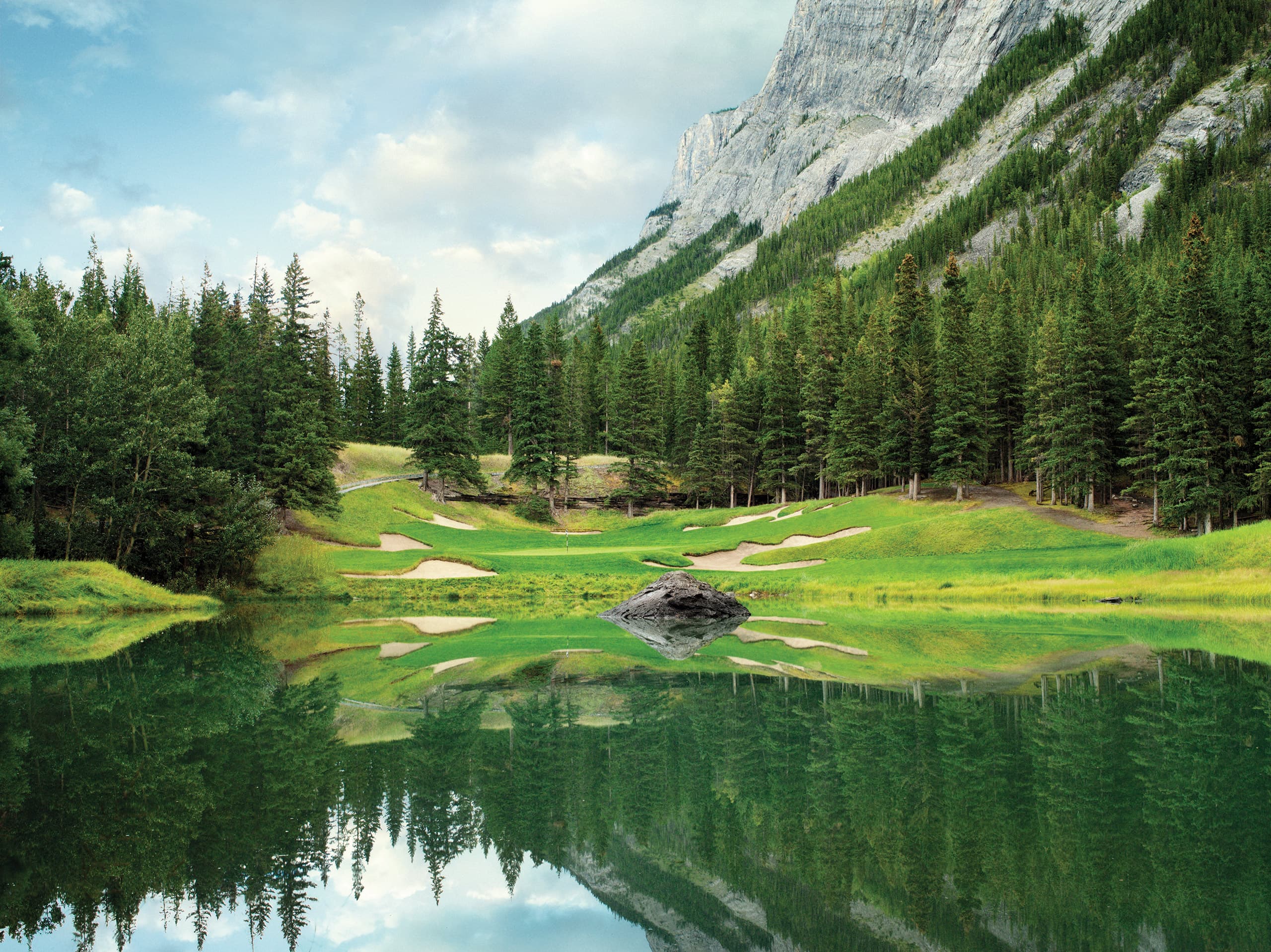 Fairmont Banff Springs Golf Course golf course in 405 Spray Ave, Banff, AB T0L, Canada