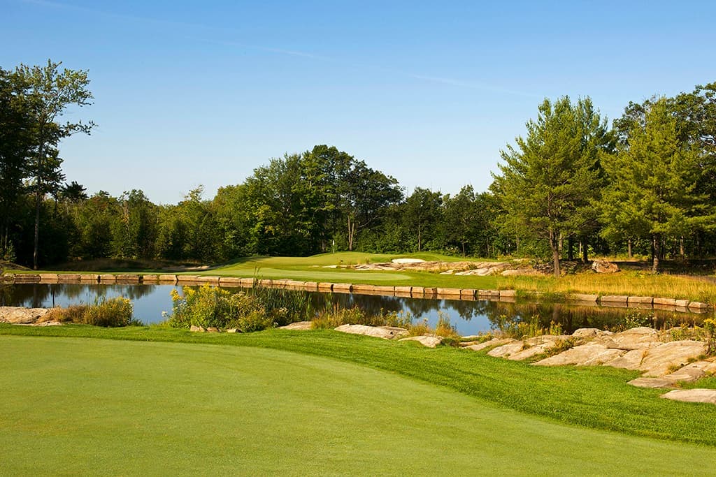 Taboo Muskoka Golf Course golf course in 1209 Muskoka Beach Rd, Gravenhurst, ON P1P 1R1, Canada
