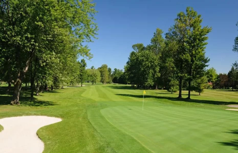 Carleton Golf & Yacht Club — photo 1