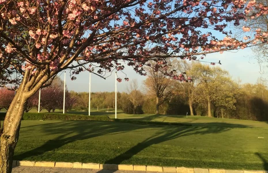 Cherry Hill Club — photo 1