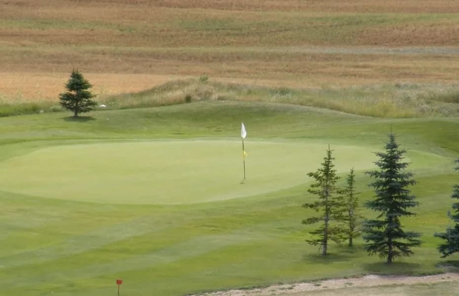 Coronach Golf Club — golf in Saskatchewan