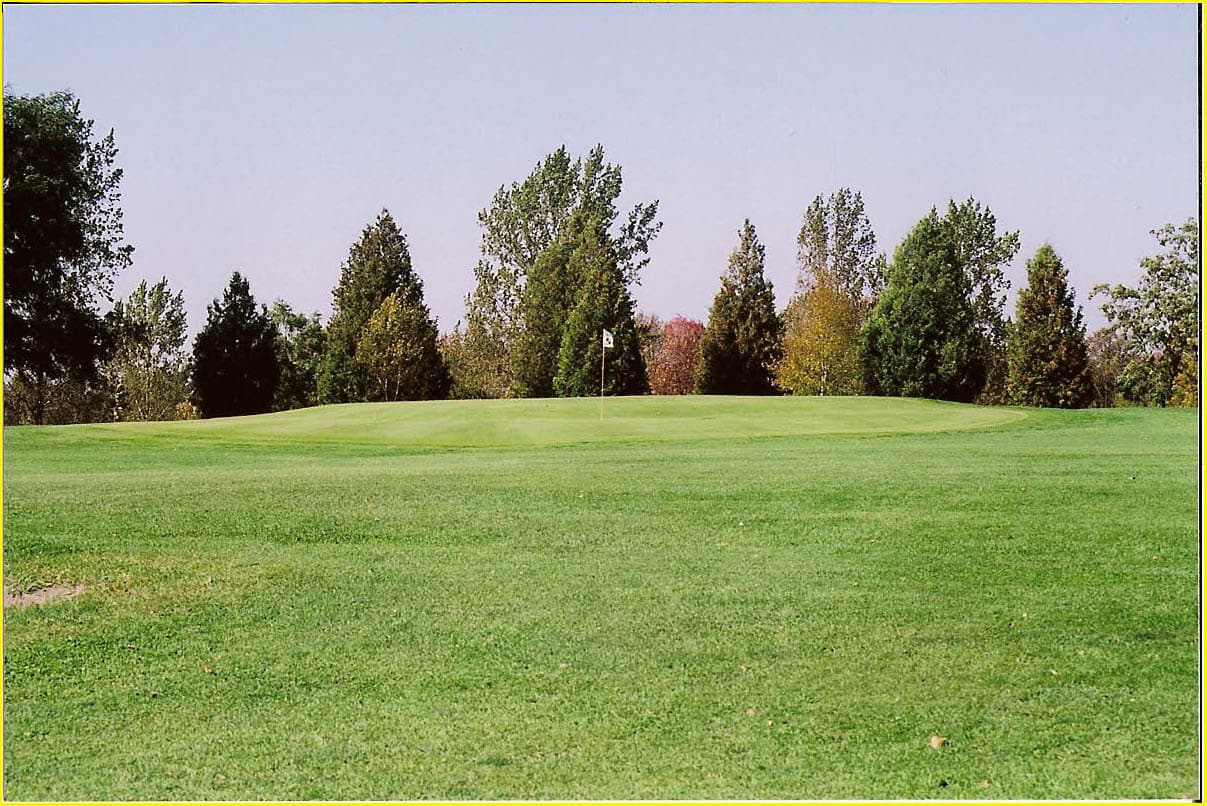 Crestwood Golf Club — photo 1
