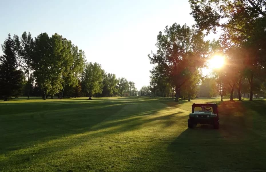 Earl Grey Golf Club — photo 2