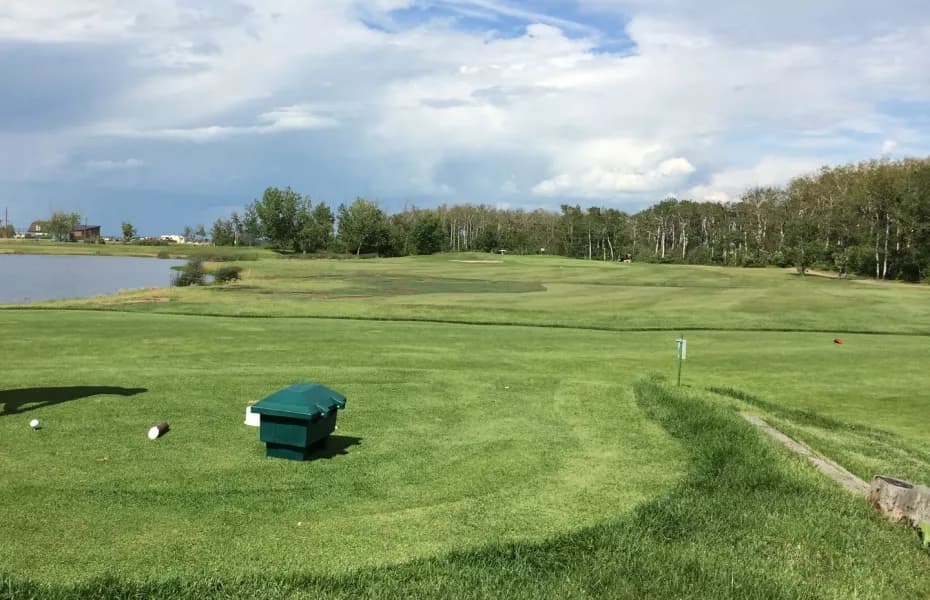Foam Lake Golf & Country Club — golf in Saskatchewan