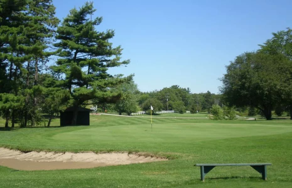 Gananoque Golf & Country Club — photo 1