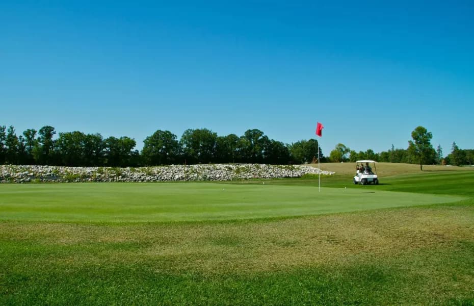 Lorette Golf Course — golf in Manitoba
