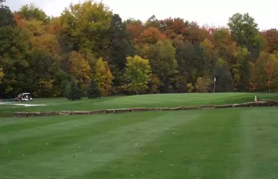 Mapleview Golf and Country Club — photo 1