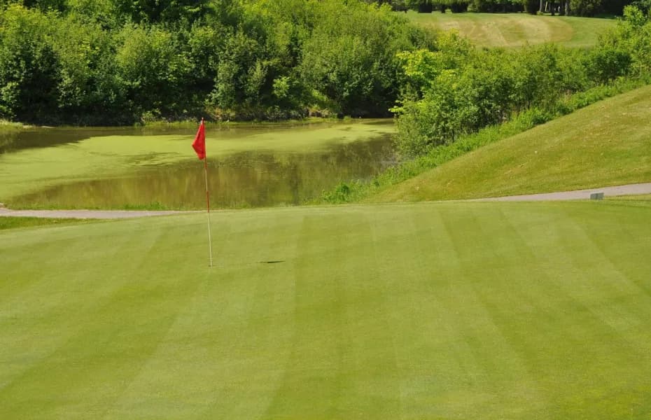 Niagara Falls Golf Club — golf in Ontario