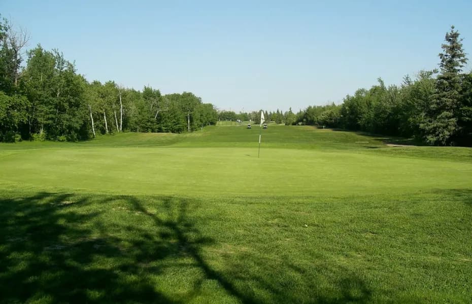 Raven Crest Golf & Country Club golf course