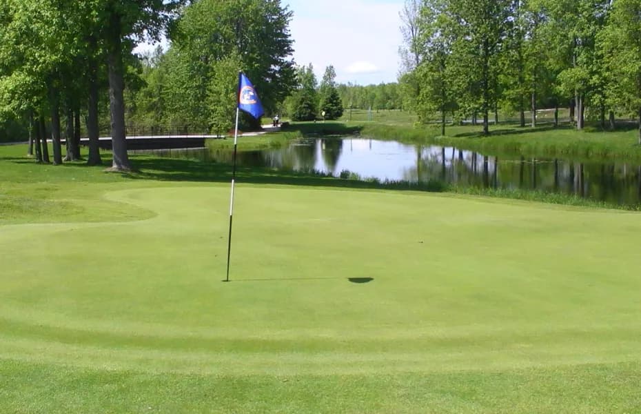 Smithers Golf & Country Club — photo 2
