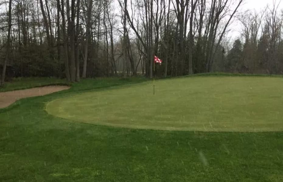 The Pines of Georgina golf course