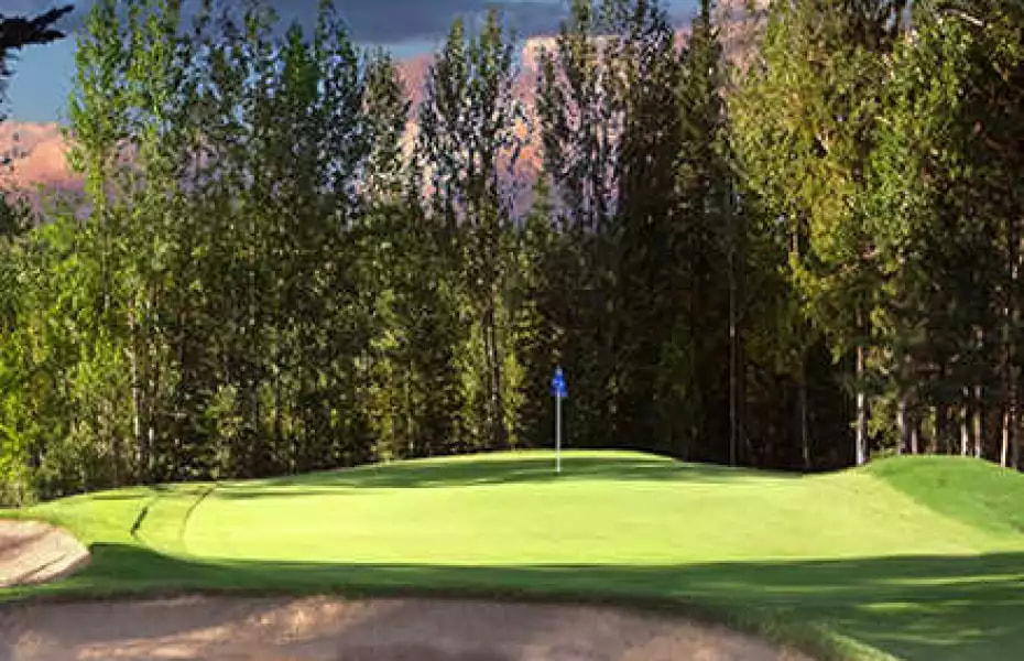 Redwood Meadows Golf & Country Club golf course