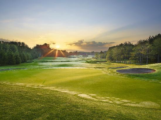 Royal Ashburn Golf Club golf course